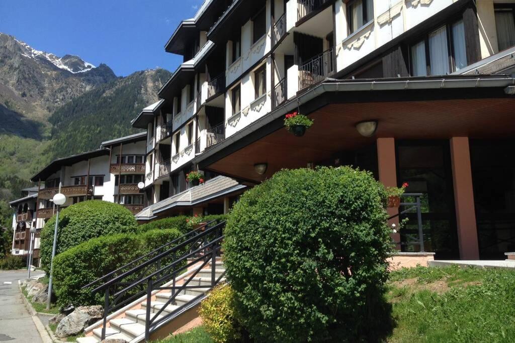 Au Coeur De Chamonix, Un Ecrin De Verdure Apartment ภายนอก รูปภาพ