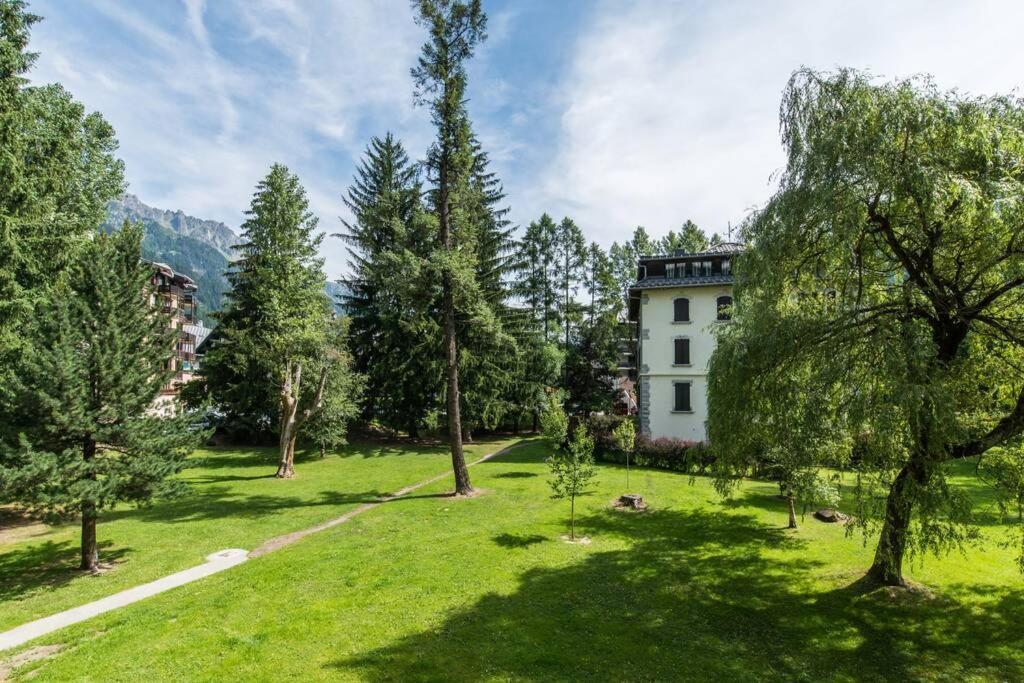 Au Coeur De Chamonix, Un Ecrin De Verdure Apartment ภายนอก รูปภาพ