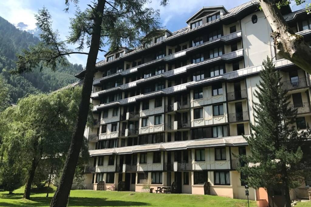 Au Coeur De Chamonix, Un Ecrin De Verdure Apartment ภายนอก รูปภาพ